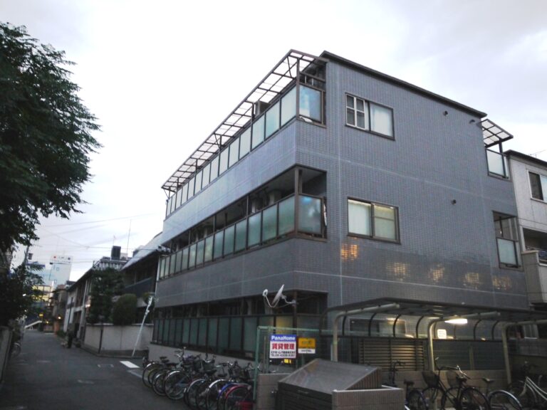 初めて購入した中古一棟マンションの外観